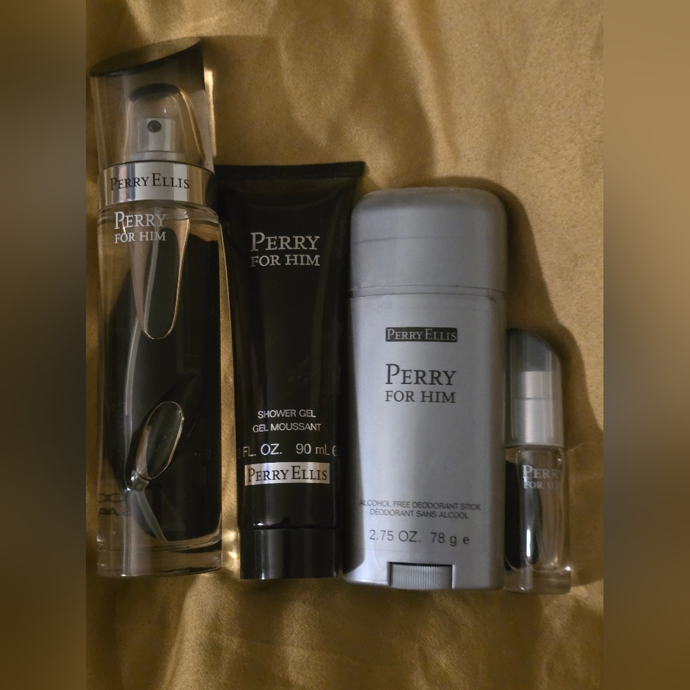 Perry Ellis for him set 3.4 fl oz bottle nwot